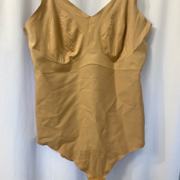 Kinx shape wear. Never been worn. I bought it and washed it before trying. - Picture 4 of 7